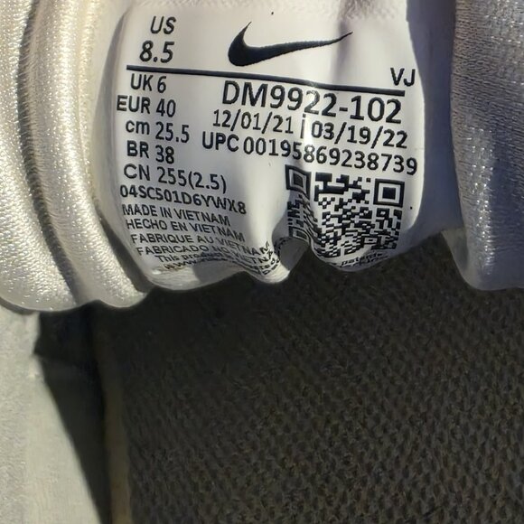 Size 8.5W Nike Air Max 90 Futura ‘White Light Bone’ DM9922-102 - Picture 9 of 9